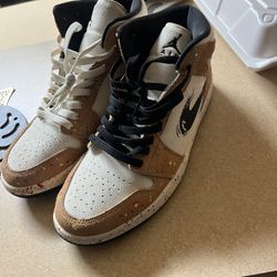 Air Jordan 1 Mid SE Brushstroke 
