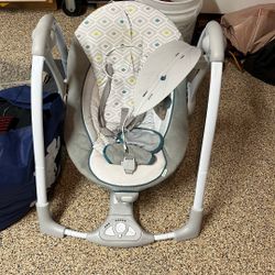 Baby swing $10
