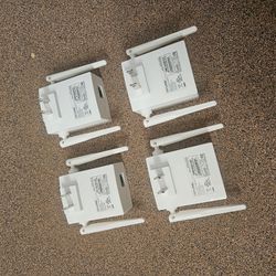 4 TP-Link Wi-Fi Range Extenders (Will Sell Separate or Bundle)
