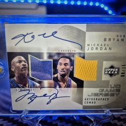 MICHAEL JORDAN / KOBY BRYANT UPPER DECK 2003 BASKETBALL CARD / AUTO COMBO