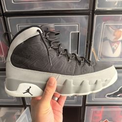 Jordan 9 Particle Grey