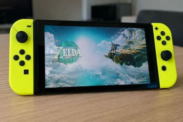 Nintendo Switch V1 (Unpatched Launch Model) + Games