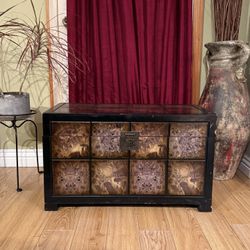 🧰 Storage Trunk Coffee Table – Wood + Stone Look Panels