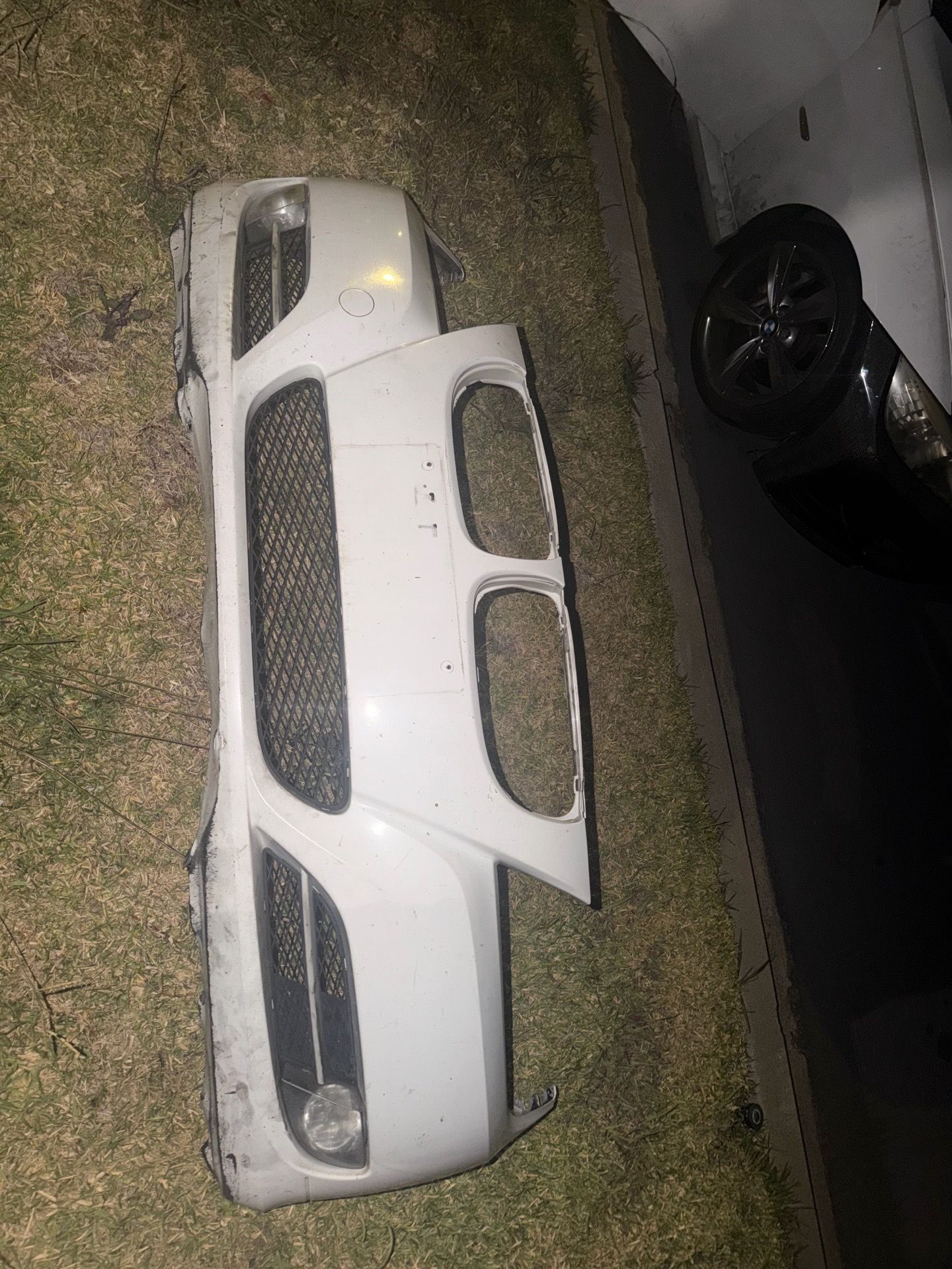 e90 white front base model bumper