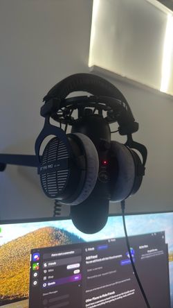 Beyerdynamic DT 990 Pro 250 Ohm Headphones