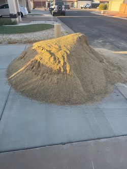 FREE 1/4 Minus sand  1 ton left