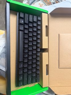 Razer Huntsman Mini Purple switches Mechanical Keyboard