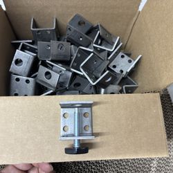 Box of 40 Leveler Support Brackets - Heavy Duty