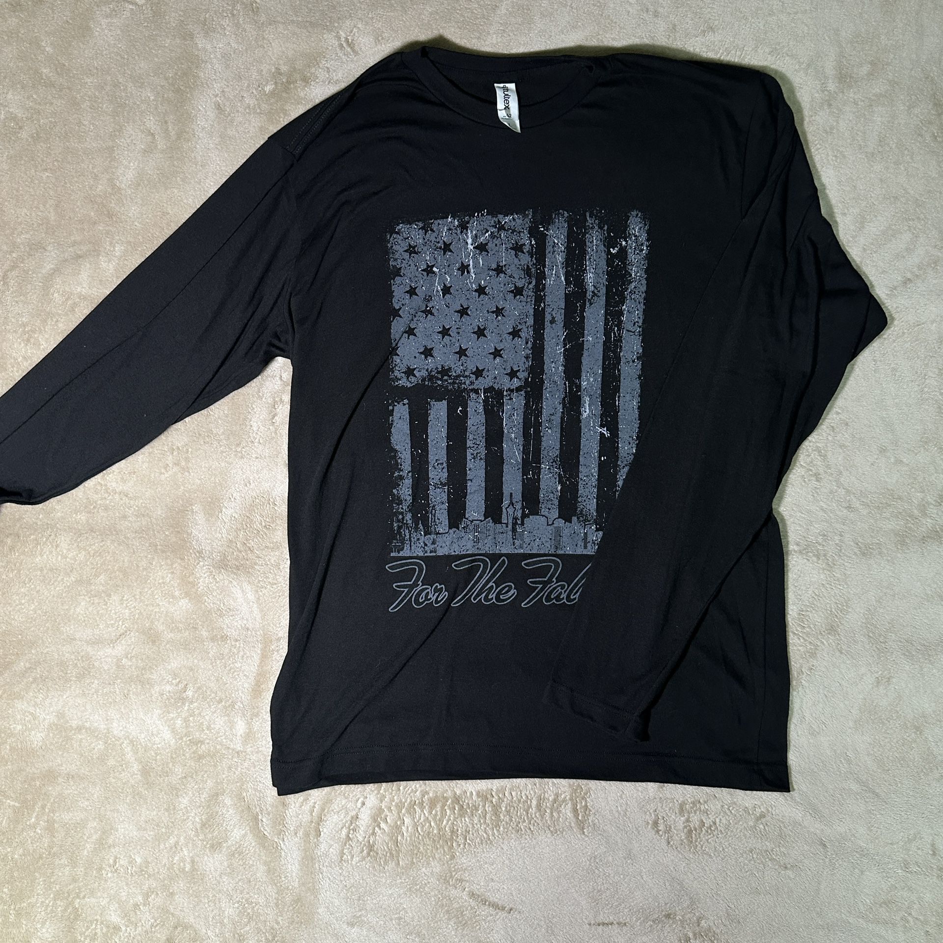 Tultex black t-shirt american flag light weight size L