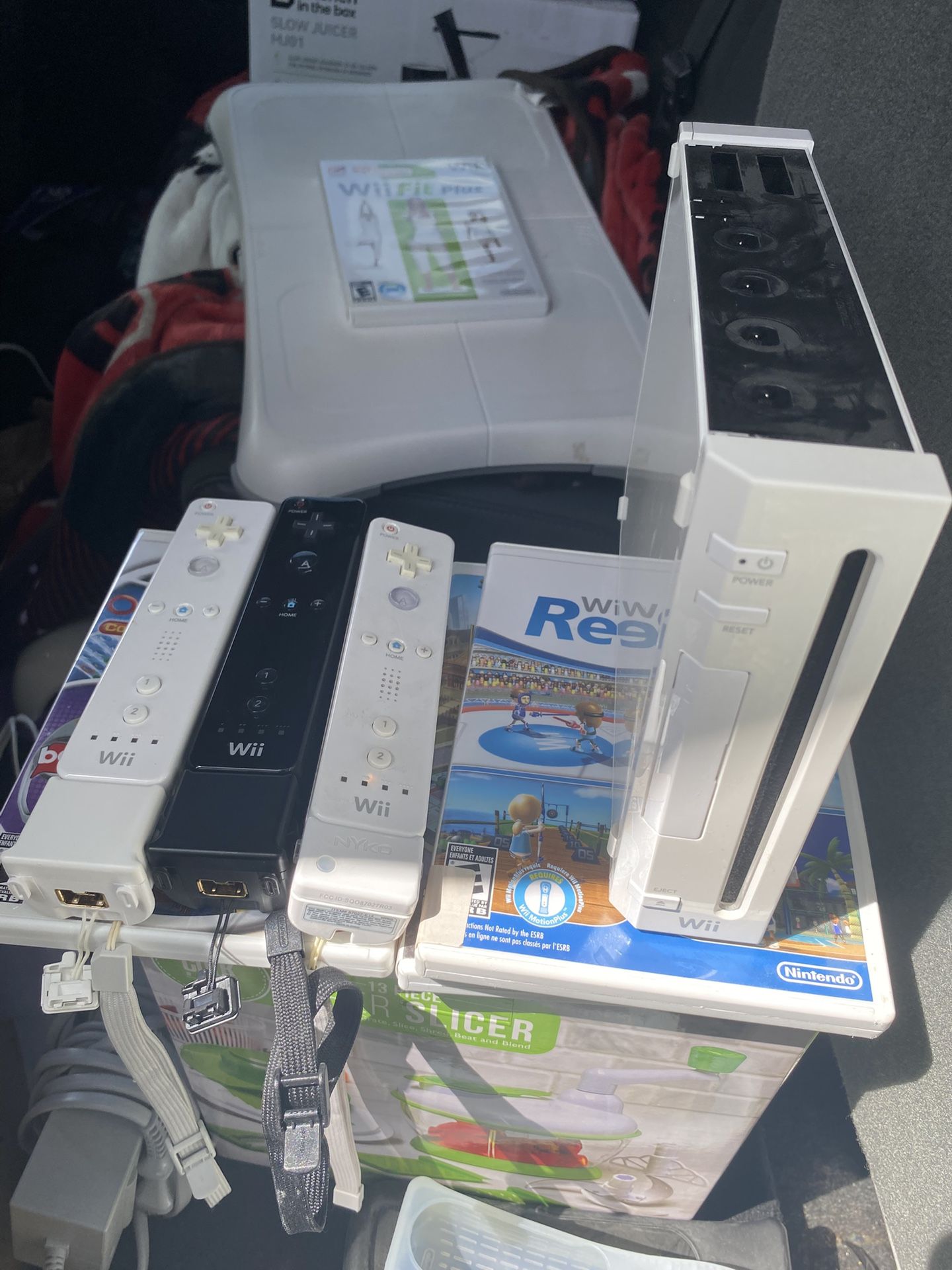 Nintendo Wii With Games And Accessories