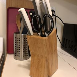$12 for Knives, Block, Cutting Board & Sharpener