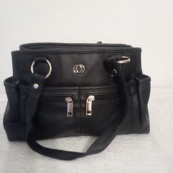 Black elegant black leather purse in good condition