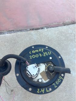 FUEL PUMP ASEMBLY 2007-2011 TOYOTA CAMRY OEM