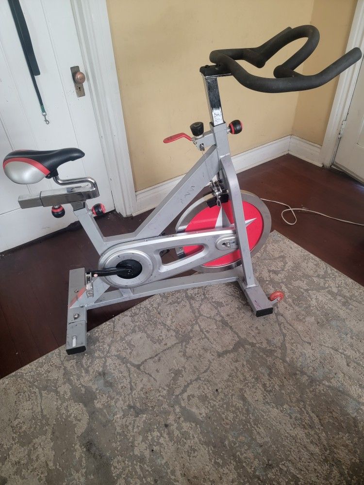 Sunny Health And Fitness Stationary Exercise Bike 
