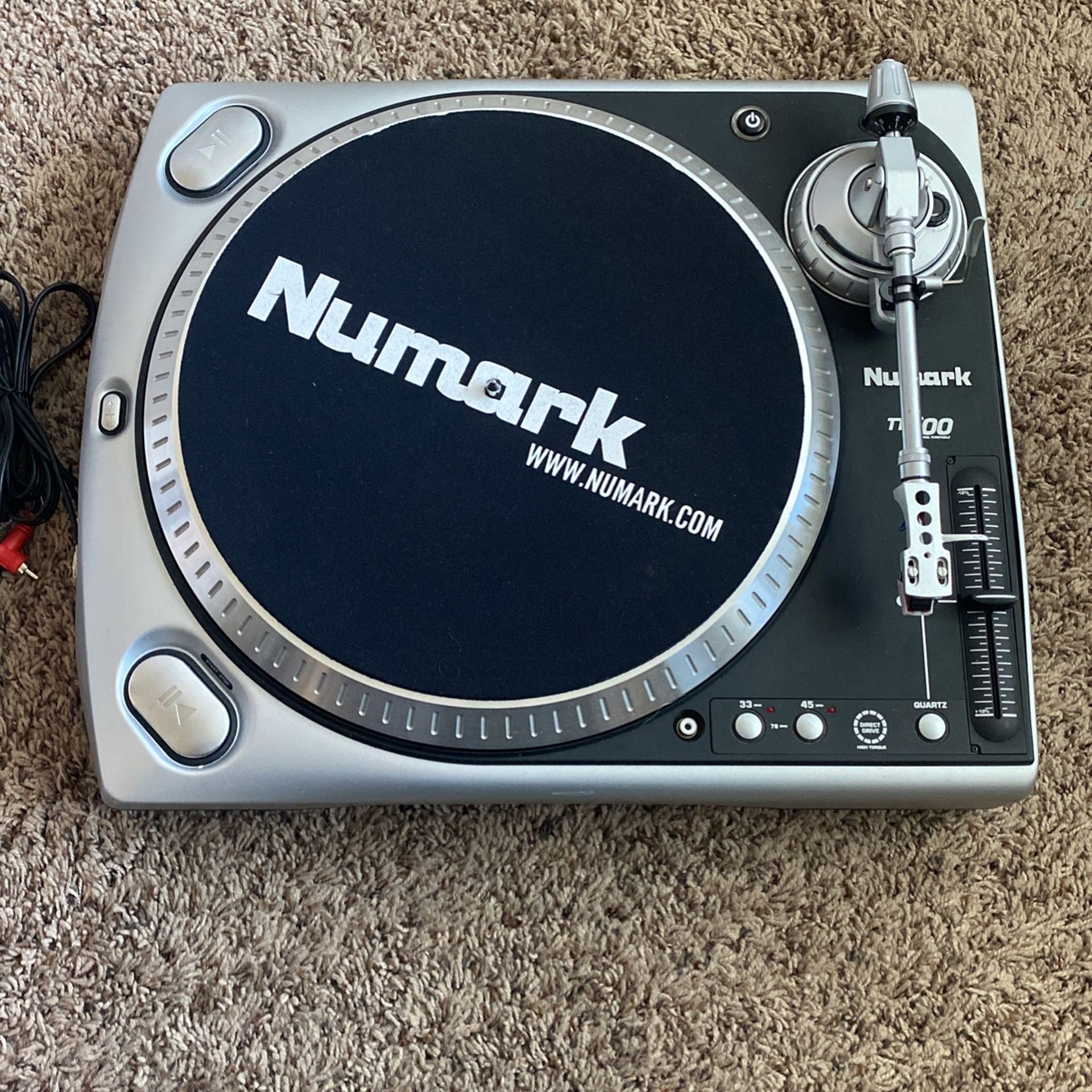 Numark TT200 Turntable