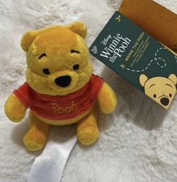Disney Pooh Shoulder Plush Magnet. Brand New With Tags