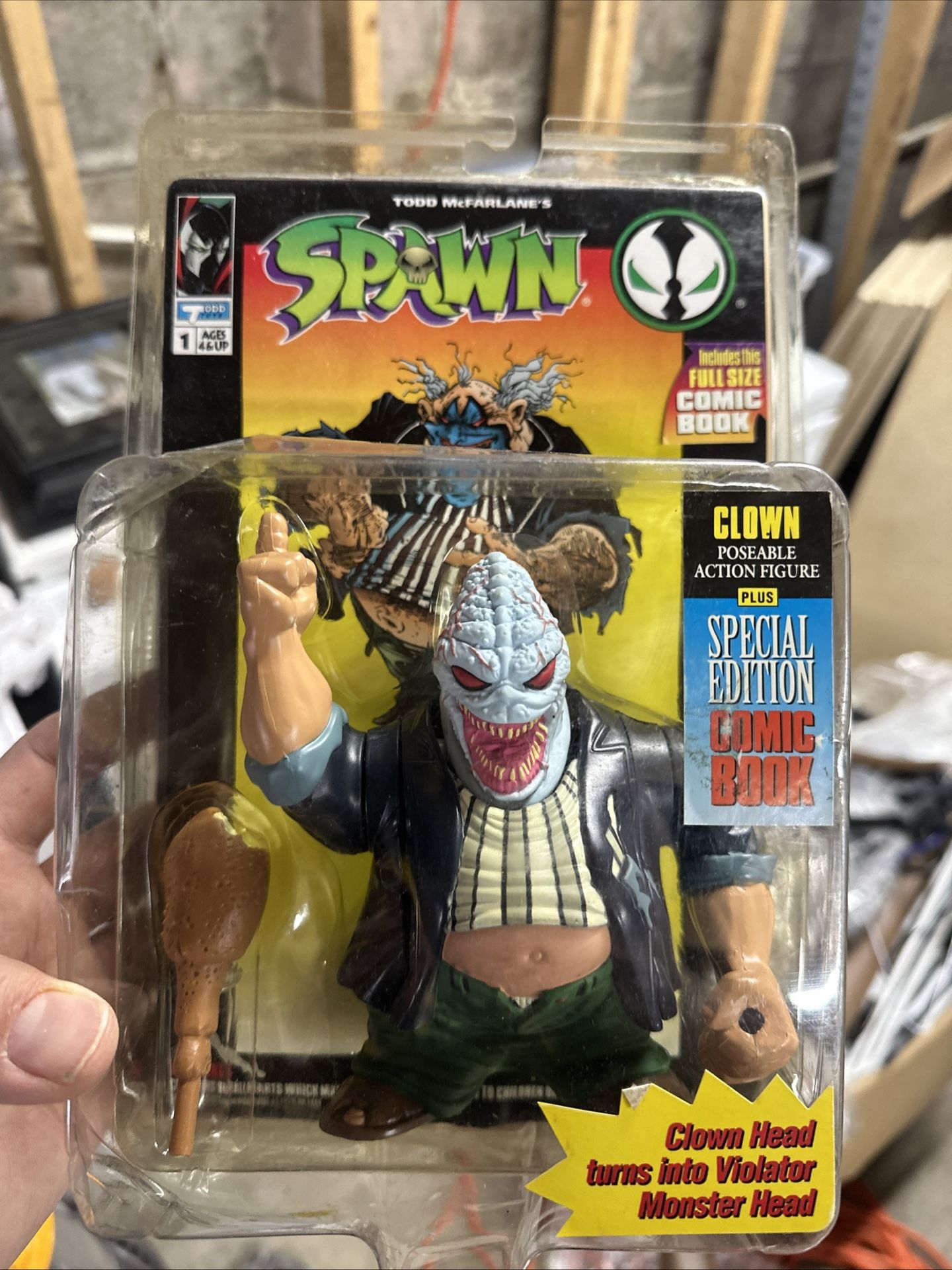 McFarlane Spawn Violator Clown Action Figure Series 1 w Spawn #1 Comic New Read