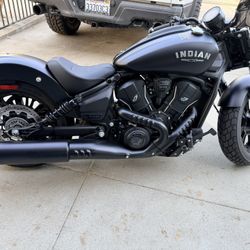 2025 Indian SCOUT BOBBER LIMITED +TECH Smoke black
