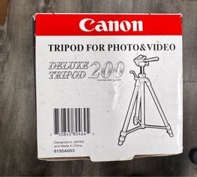 Canon Deluxe 200 Tripod Brand New