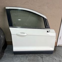 (141) 18-22 Ford Ecosport Right Front Door 2018 2018 2020 2021 2022