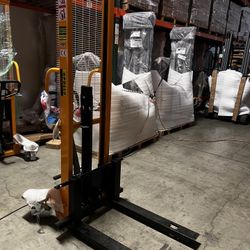 Apollo Forklift Manual Pallet Stacker Adjustable Forks 1100lbs Cap. 63" Lift Height