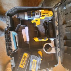 DEWALT Hammer DRILL