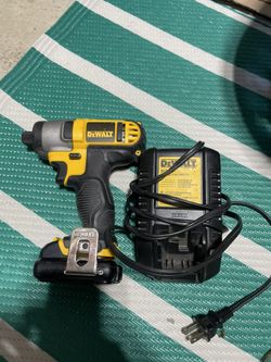 Dewalt 12v Impact Drive LP