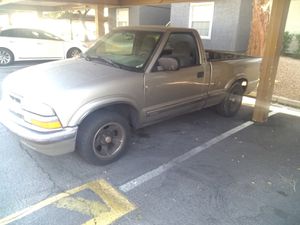 Photo 2000 Chevy S10 pick up work truck