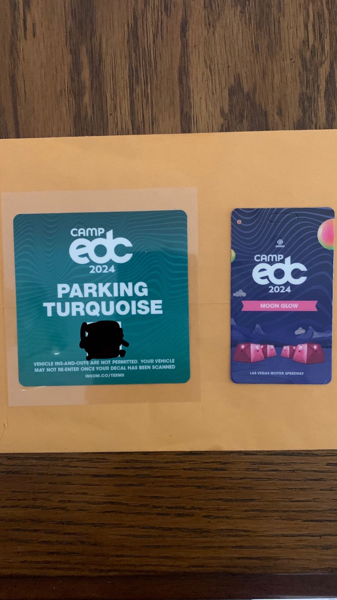 Camp EDC pass / Parking 