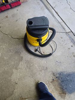 Wet dry vacuum 5 gallon