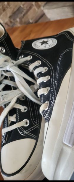 Womens Converse size 7