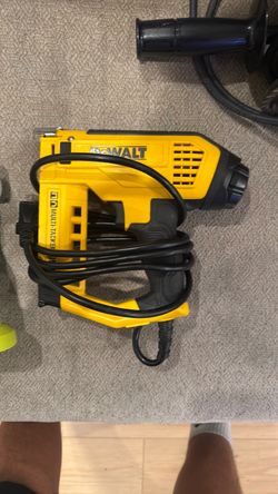 DeWalt Multi-Tacker Electric Staple Gun