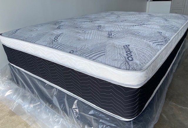 Queen Euro Bamboo Pillow Top Mattress !!