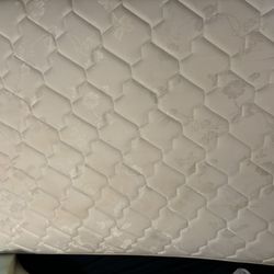 Queen Size Mattress And Box Spring