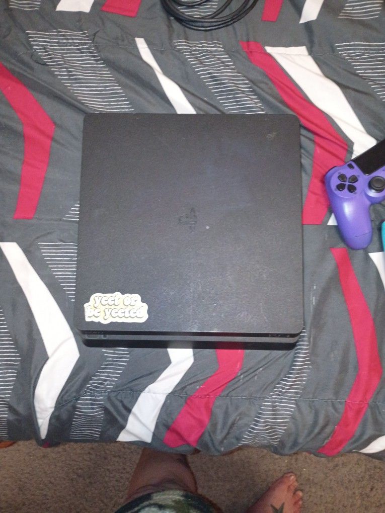 PS4 Slim