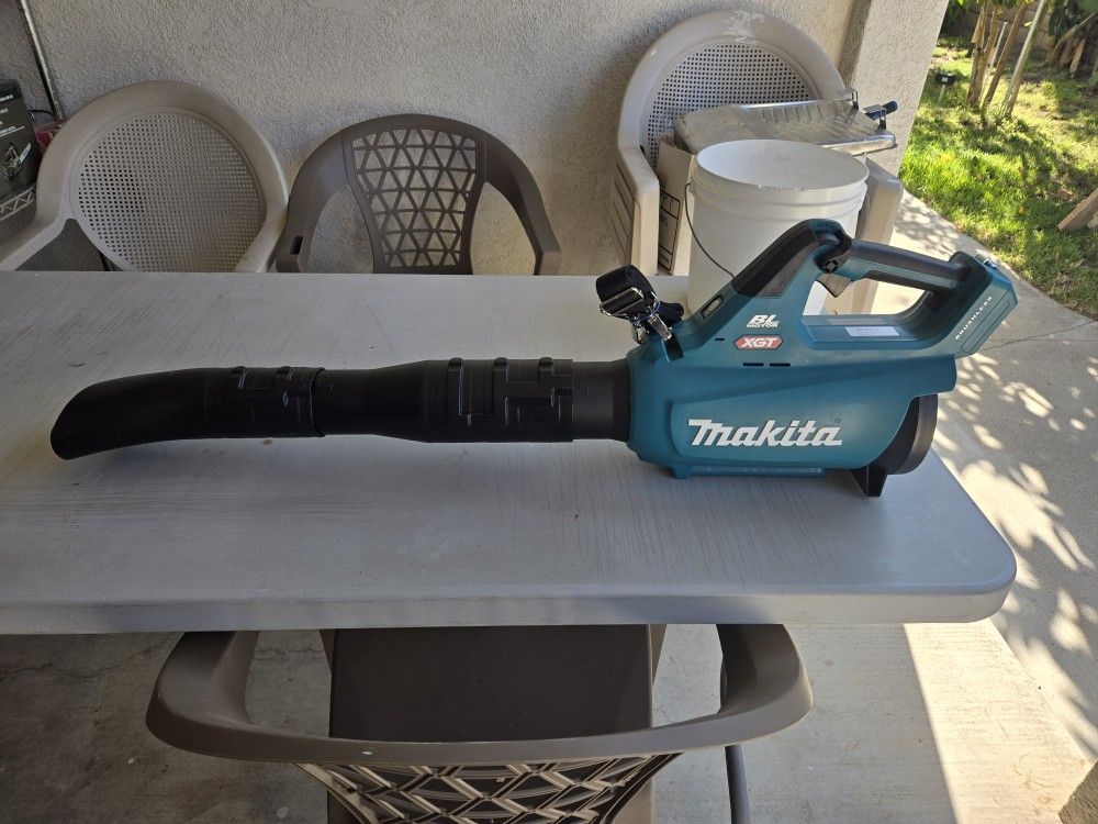 Makita 40v Blower (TOOL ONLY)