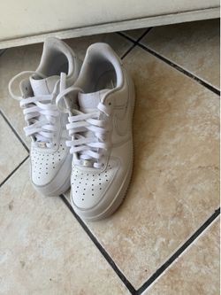 White Air Forces Size 9 (No Box)