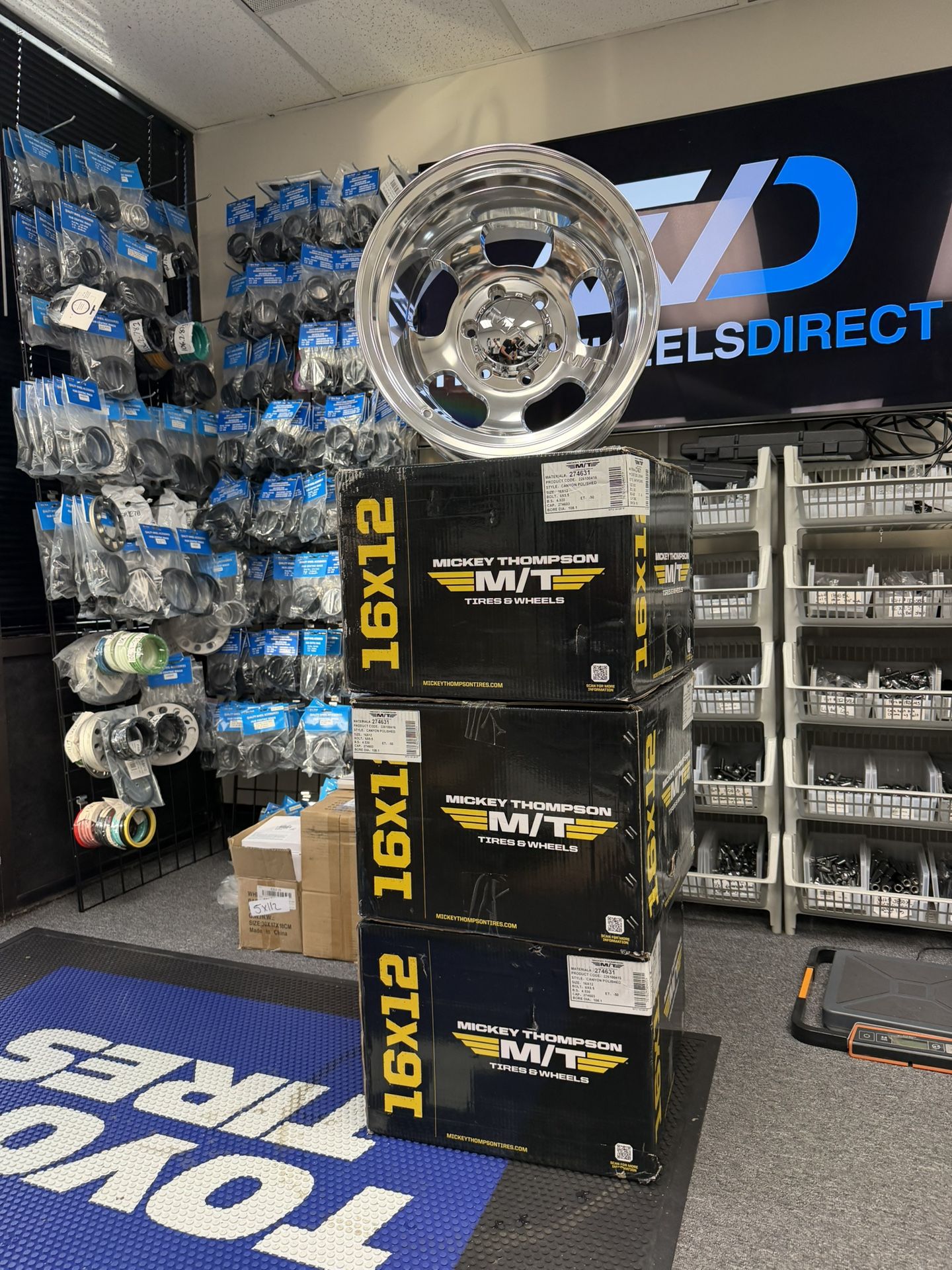 4 Wheels Mickey Thompson Canyon 16x12 6x5.5 6x139.7 -50 offset polished 5 spokes