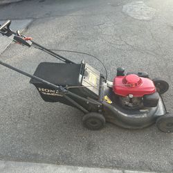 Honda Lawn Mower commercial  HRC2163HXPFB20 