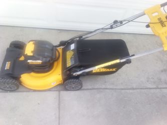De Walt lawnmower 2×20V self drive