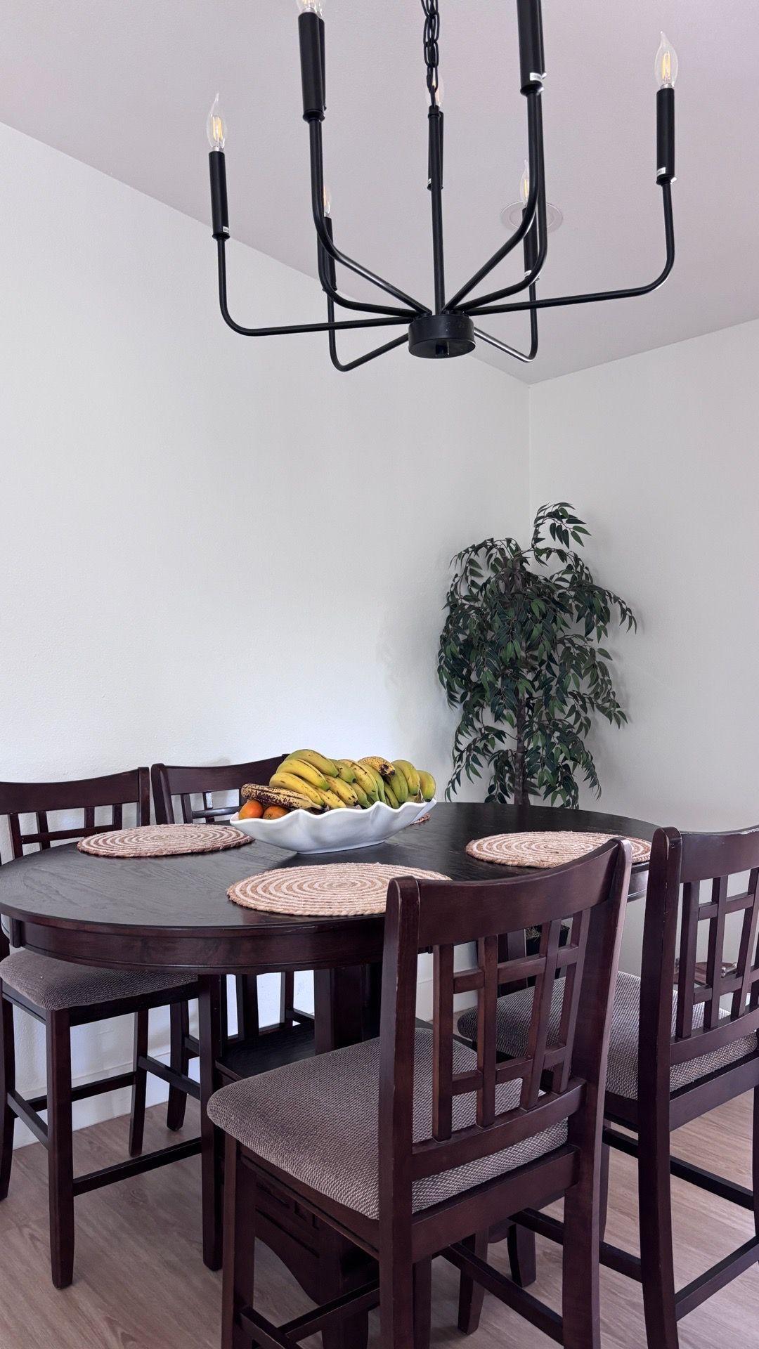 Dining table set