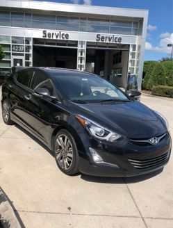 2016 Hyundai Elantra (hablo español también)