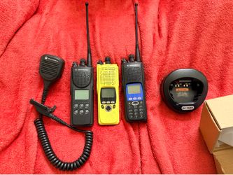 Rare Motorola xts 5000/3000/5000r walkie talkies! 3 lot!