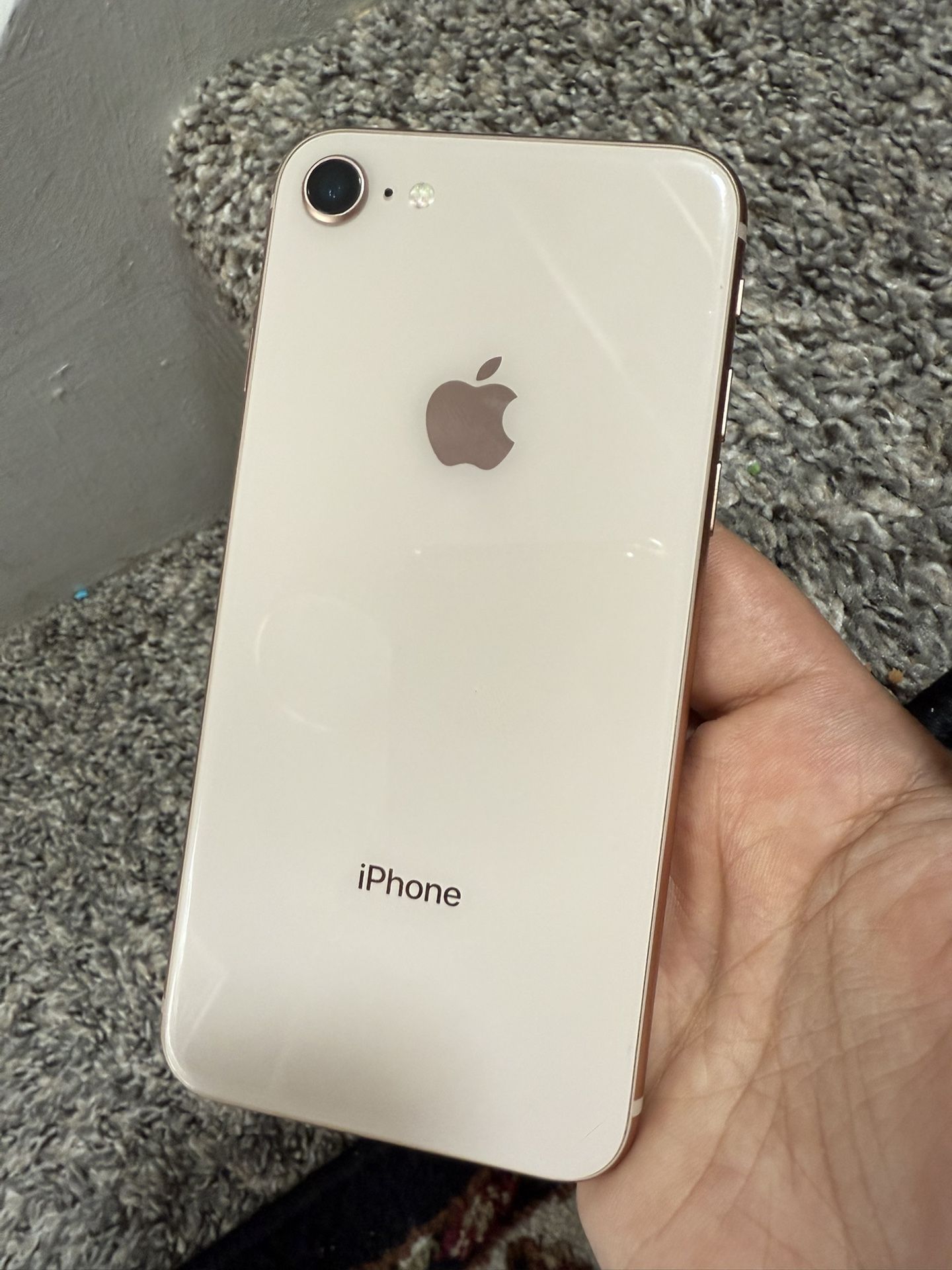 iPhone 8 Unlocked (excellent Condition)