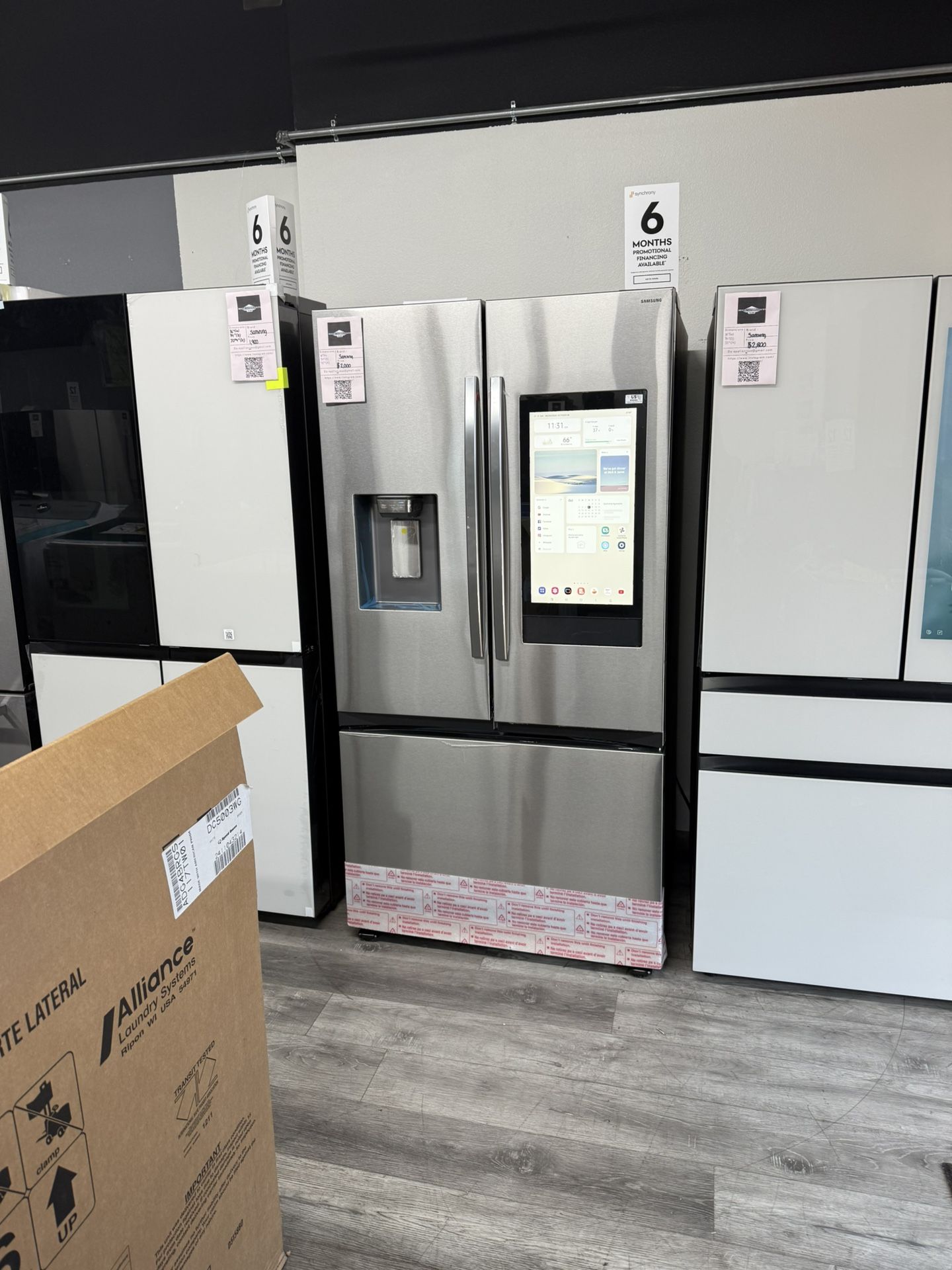 Samsung - 30 cu. ft. 3-Door French Door Smart Refrigerator with Family Hub & Four Types Of Ice