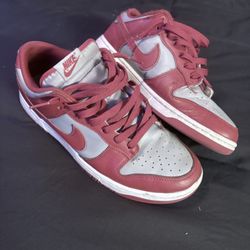 Nike Dunks size 10, Red And Gray