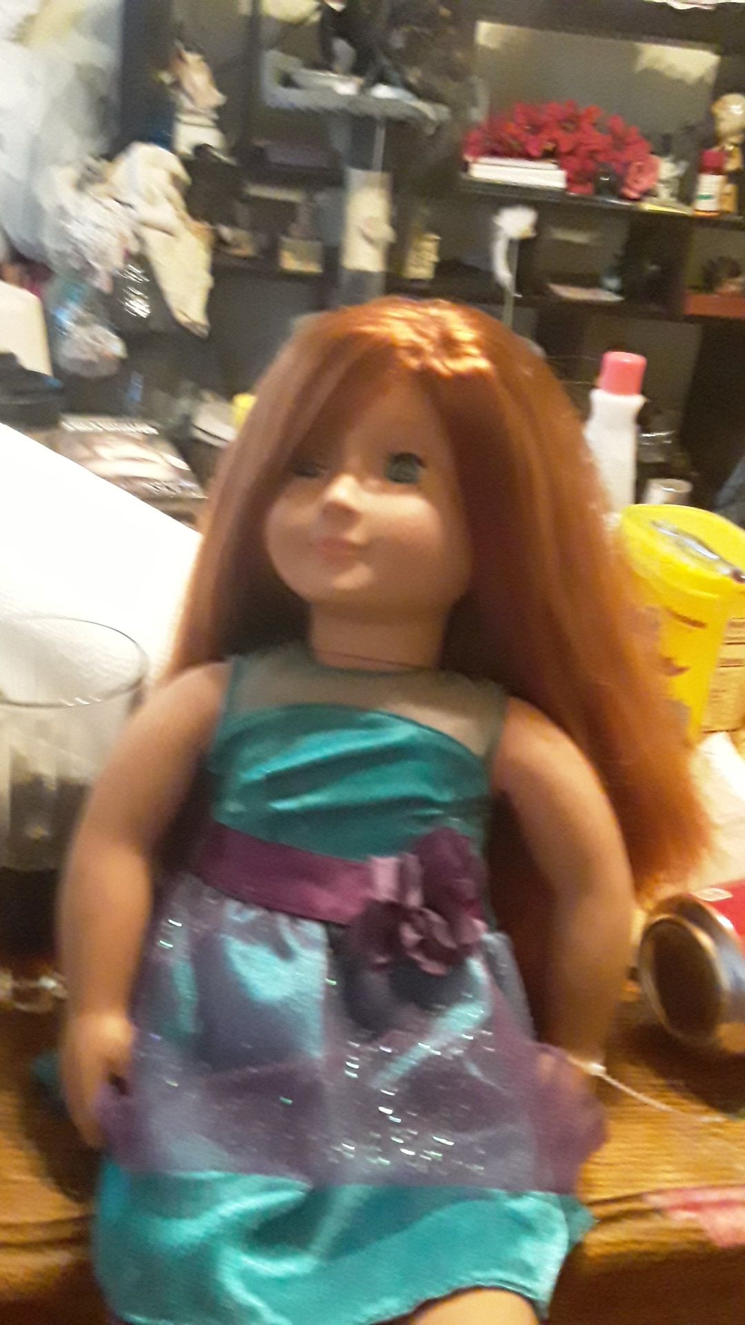 AMERICAN GIRL DOLL