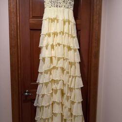 Prom Dress / Brand New/ Size 2(NeverWorn)