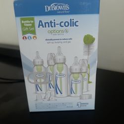  Anti colic options + baby bottles