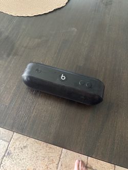 Beats Pill speaker